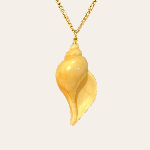 Vintage 1970’s Avon Conch Seashell Necklace 27” Length - Picture 2 of 3